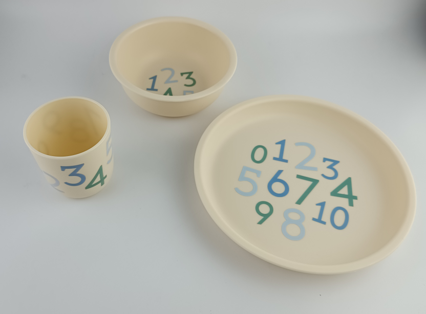 Children's dinnerware set